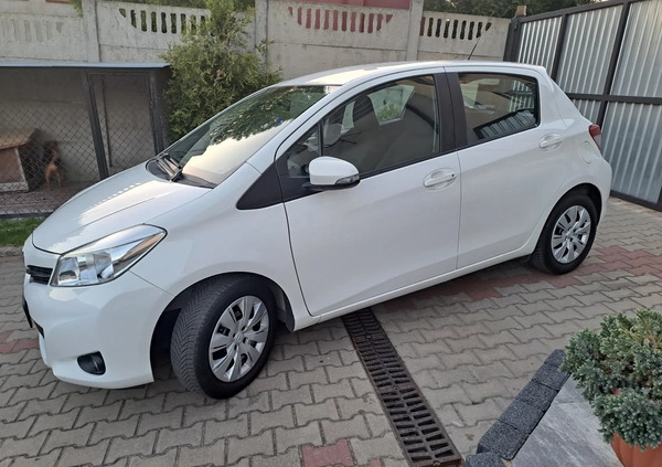 Toyota Yaris cena 25900 przebieg: 152000, rok produkcji 2012 z Świebodzice małe 211